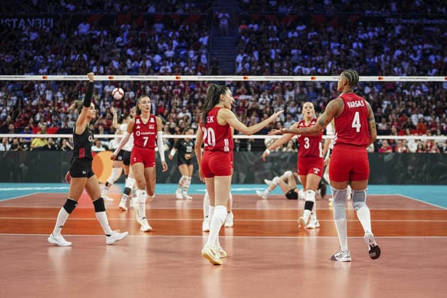 Turkiye v Hungary - CEV EuroVolley 2026 ISTANBUL, TURKIYE - AUGUST 24: Players of Turkiye celebrate after a point during the CEV EuroVolley 2026 Women Group A match between Turkiye and Hungary at Sinan Erdem Sports Hall, on August 24, 2026 in Istanbul, Turkiye. Agit Erdi Ulukaya Anadolu Istanbul Turkey. Editorial use only. Please get in touch for any other usage.  Copyright: x2026xAnadoluxAgitxErdixUlukayax