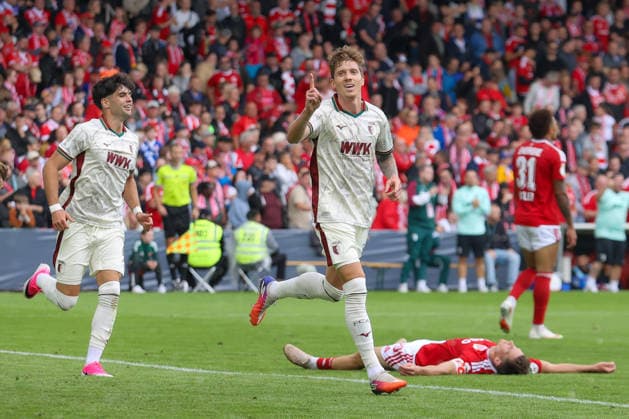 22.08.2026, xtgx, Fussball - DFB Pokal 1.Runde Energie Cottbus - FC Augsburg emspor, v.l. Kristijan Jakic (Augsburg, 17) Jubel, Torjubel, jubelt ueber das Tor, celebrate the goal, celebration (DFL DFB REGULATIONS PROHIBIT ANY USE OF PHOTOGRAPHS as IMAGE SEQUENCES and or QUASI-VIDEO) Cottbus