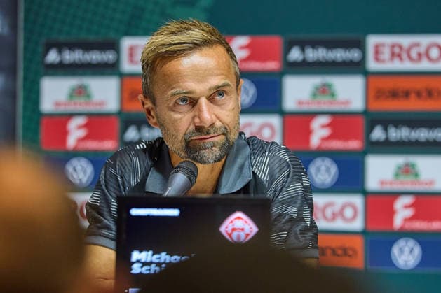 Michael Schiele (FC Wuerzburger Kickers, Chef-Trainer) in der Pressekonferenz nach Spielende GER, Wuerzburger Kickers vs. 1. FC Koeln, Fussball, Herren, DFB-Pokal, 1. Runde, Spielzeit 2026 2027, 24.08.2026 DFL, DFB regulations prohibit any use of photographs as image sequences and or quasi-video GER, Wuerzburger Kickers vs. 1. FC Koeln, Fussball, Herren, DFB-Pokal, 1. Runde, Spielzeit 2026 2027, 24.08.2026 Wuerzburg *** Michael Schiele, FC Würzburger Kickers, Head Coach, at the postgame press conference in Germany, Würzburger Kickers vs. 1. FC Köln, soccer, men s, DFB Cup, 1st Round, 2026–2027 Season, August 24, 2026 DFL; DFB regulations prohibit any use of photographs as image sequences and or quasi-video GER, Wuerzburger Kickers vs. 1. FC Köln, Soccer, Men’s, DFB Cup, 1st Round, 2026–2027 season, August 24, 2026, Würzburg Copyright: xEibner-Pressefotox EP_ODS