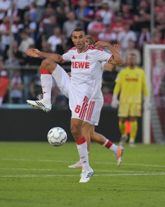 24.08.2026, xblx, Fussball DFB Pokal 1.Runde, Kickers Wuerzburg - 1.FC Köln v.l. Ellyes Skhiri (1. FC Koeln) Wuerzburg *** August 24, 2026, xblx, Soccer DFB Cup First Round, Kickers Würzburg 1 FC Köln vs. Ellyes Skhiri 1 FC Köln Würzburg