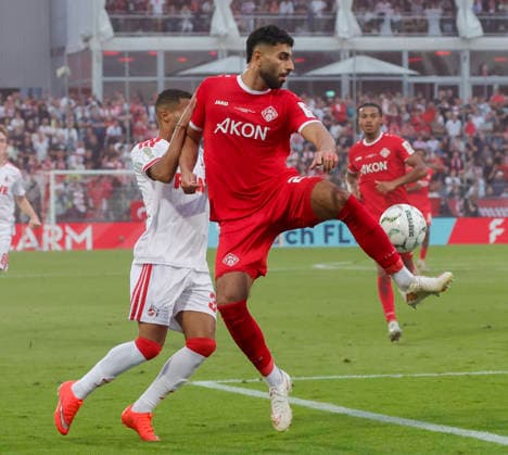 Im Bild: v.li. Linton Maina (1. FC Koeln, 37) und Ebrahim Farahnak (FC Wuerzburger Kickers, 28) am Ball. 24.08.2026, FC Wuerzburger Kickers - 1. FC Koeln, DFB-Pokal, 1. Runde, Deutschland, Wuerzburg, AKON-Arena, DFL REGULATIONS PROHIBIT ANY USE OF PHOTOGRAPHS AS IMAGE SEQUENCES AND OR QUASI-VIDEO. *** Pictured from left: Linton Maina (1. FC Köln), 37, and Ebrahim Farahnak (FC Würzburger Kickers), 28, with the ball on August 24, 2026, FC Würzburger Kickers vs. 1. FC Köln, DFB Cup, 1st Round, Germany, Würzburg, AKON Arena. DFL regulations prohibit any use of photographs as image sequences and or quasi-video. Copyright: HMBxMedia xJulienxBecker