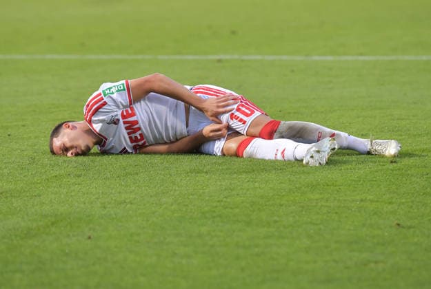 24.08.2026, xblx, Fussball DFB Pokal 1.Runde, Kickers Wuerzburg - 1.FC Köln v.l. Said El Mala (1. FC Köln) , verletzt, Verletzung, Wuerzburg *** August 24, 2026, xblx, Soccer, DFB Cup First Round, Kickers Würzburg vs. 1. FC Köln, Said El Mala (1. FC Köln), injured, injury, Würzburg