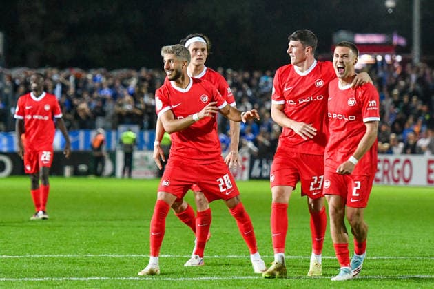 24.08.2026, xlakx, Fussball DFB Pokal 1.Runde, VSG Altglienicke - VfL Wolfsburg v.l.Fabian Reese (VfL Wolfsburg, 11) Muhammed Damar (VfL Wolfsburg, 20) Alessio Besio (VfL Wolfsburg, 23) Kilian Fischer (VfL Wolfsburg, 2) Jubel nach dem Sieg (DFL DFB REGULATIONS PROHIBIT ANY USE OF PHOTOGRAPHS as IMAGE SEQUENCES and or QUASI-VIDEO) Berlin *** August 24, 2026, xlakx, Soccer DFB Cup 1st Round, VSG Altglienicke vs. VfL Wolfsburg: Fabian Reese (VfL Wolfsburg), 11 Muhammed Damar (VfL Wolfsburg), 20 Alessio Besio (VfL Wolfsburg), 23 Kilian Fischer (VfL Wolfsburg), 2 Celebrations after the victory DFL DFB REGULATIONS PROHIBIT ANY USE OF PHOTOGRAPHS AS IMAGE SEQUENCES AND OR QUASI-VIDEO Berlin