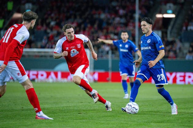 24.08.2026, Fussball, Saison 2026 2027, DFB-Pokal, Hallescher FC - FC Schalke 04, Soufiane El-Faouzi (FC Schalke 04) xRHR-FOTO YYx *** August 24, 2026, Soccer, 2026–2027 Season, DFB Cup, Hallescher FC vs. FC Schalke 04, Soufiane El Faouzi, FC Schalke 04 xRHR PHOTO YYx Copyright: KROEGER RHR-FOTOx RHR-FOTO YY