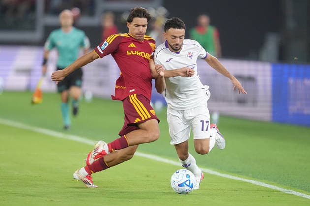 ROME, ITALY, AUGUST 24: Joao Mario of ACF Fiorentina vies with Emanuele Lulli As Roma during the Serie A match between As Roma and ACF Fiorentina in Rome, Italy. Copyright: xFOTOAGENZIAx