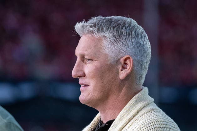 Deutschland: DFB Pokal, Saison 2026 2027, 24.08.2026, 1.Runde , Hallescher FC vs FC Schalke 04 , Leuna-Chemie-Stadion : Bastian Schweinsteiger *** Germany DFB Cup, 2026–2027 Season, August 24, 2026, First Round, Hallescher FC vs. FC Schalke 04, Leuna Chemie Stadium, Bastian Schweinsteiger Copyright: xMichellexLukax