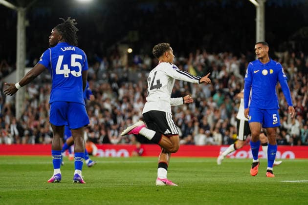 Fulham v Chelsea, Premier League Josh King of Fulham celebrating his goal to make it 1-1 during the Fulham v Chelsea Premier League match at Craven Cottage, London, England on 24 August 2026 Credit: Dylan Hepworth Every Second Media Editorial use only. All images are copyright Every Second Media Limited. No images may be reproduced without prior permission. All rights reserved. Premier League and Football League images are subject to licensing agreements with Football DataCo Limited. see https: www.football-dataco.com Copyright: xIMAGO EveryxSecondxMediax ESM-2111-0042 DylanxHepworthx xEveryxSecondxMediax