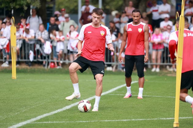 24.08.26 VfB Stuttgart Training Deutschland, Stuttgart, 24.08.2026, Fussball, Bundesliga, Saison 2026 2027, VfB Stuttgart Training: Dzenan Pejcinovic. *** August 24, 2026 VfB Stuttgart Practice Germany, Stuttgart, August 24, 2026, Soccer, Bundesliga, 2026–2027 Season, VfB Stuttgart Practice Dzenan Pejcinovic