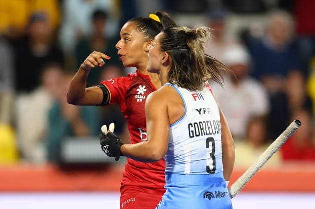 Belgium v Argentina - FIH Women s Hockey World Cup WAVRE, BELGIUM - AUGUST 24 : Ambre Ballenghien of Belgium asking for a penalty corner pictured during the FIH Women s Hockey World Cup 2026 second phase group pool C match between Belgium and Argentina pictured on August 24, 2026 in Wavre, Belgium, 24-08-26 Wavre Belgium  Copyright: xXpix