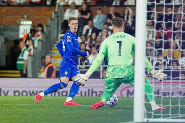 Fulham v Chelsea, Premier League Cole Palmer of Chelsea scoring his goal to make it 1-3 during the Fulham v Chelsea Premier League match at Craven Cottage, London, England on 24 August 2026 Credit: Dylan Hepworth Every Second Media Editorial use only. All images are copyright Every Second Media Limited. No images may be reproduced without prior permission. All rights reserved. Premier League and Football League images are subject to licensing agreements with Football DataCo Limited. see https: www.football-dataco.com Copyright: xIMAGO EveryxSecondxMediax ESM-2111-0069 DylanxHepworthx xEveryxSecondxMediax