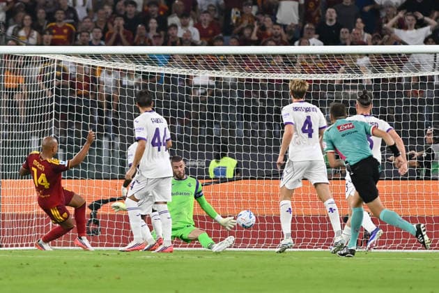 Foto IPP Cavaliere Emiliano. Roma 24 08 2026 Calcio Campionato Serie A 2026-2027. Roma - Fiorentina. Nella foto: il gol di Donyell Malen. Italy Photo Press - World Copyright italy ITALY  Copyright: xR4924_italyphotopressx