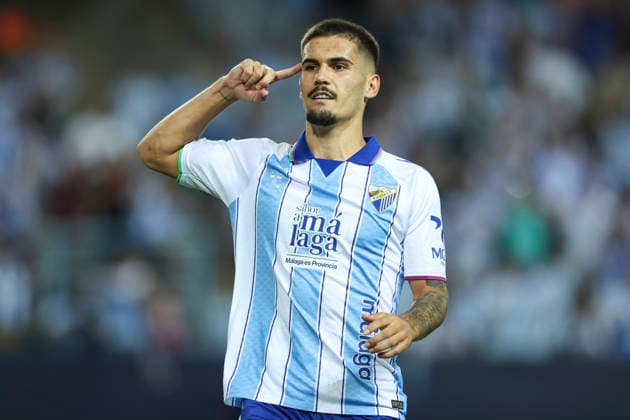 ESP: Malaga CF - Deportivo de A Coruna. La Liga EA Sports. Matchday 2. Chupe of Malaga CF during the La Liga EA Sports match between Malaga CF and Deportivo de A Coruna played at La Rosaleda Stadium on Aug 24, 2026 in Malaga, Spain. kpng Copyright: xAntonioxPozox xPRESSINPHOTOx AP_2627_MAL_DEP_025