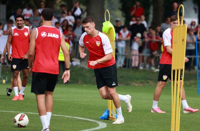 24.08.26 VfB Stuttgart Training Deutschland, Stuttgart, 24.08.2026, Fussball, Bundesliga, Saison 2026 2027, VfB Stuttgart Training: Dzenan Pejcinovic. *** August 24, 2026 VfB Stuttgart Practice, Stuttgart, Germany, August 24, 2026, Soccer, Bundesliga, 2026–2027 Season, VfB Stuttgart Practice, Dzenan Pejcinovic