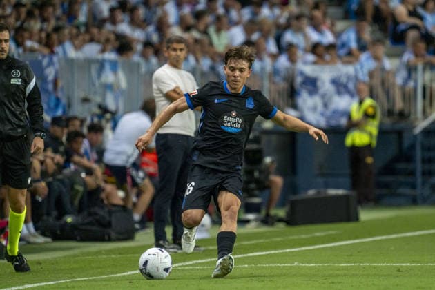 MALAGA, SPAIN - AUGUST 24: Amatucci (N16) with the ball during La Liga match between Malaga and Deportivo de la Coruna at the Estadio de la Rosaleda on the 24th of august, 2026 in Malaga, Spain  Copyright: xAndresxLopezxSheridanxx xSPPx Sportspressphoto_SPR215232
