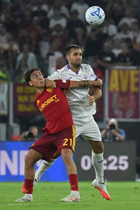 Soccer, Serie A match , Roma v Fiorentina Paulo Dybala of Roma, Luca Ranieri of Fiorentina during the Serie A match between Roma v Fiorentina at Olympic stadium. Rome (Italy), August 24th, 2026 Imago-Images Emmefoto Copyright: xImago-Images Emmefotox