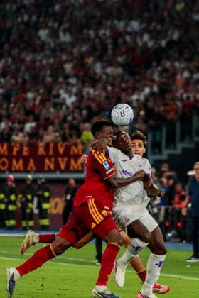 SOCCER - Serie A - AS Roma vs. ACF Fiorentina Photo by IPA ABACAPRESS.COM87773954 - Evan Ndicka of AS Roma and Moise Kean of ACF Fiorentina during the AS Roma vs. ACF Fiorentina Italian Serie A soccer match in Rome, Italy, on August 24, 2026 Rome Italy  Copyright: xIPAxSport ABACAx