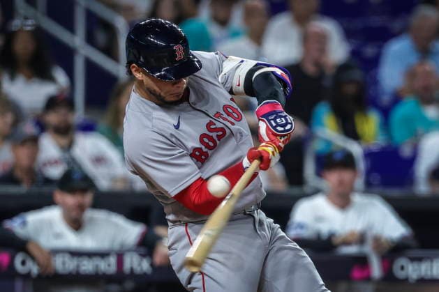 MLB, Baseball Herren, USA - Miami Marlins vs. Boston Red Sox Boston Red Sox first baseman Willson Contreras in action during the Major League Baseball (MLB) game between the Miami Marlins and the Boston Red Sox in Miami, Florida, USA, 24 August 2026. MIAMI FLORIDA United States  Copyright: xCRISTOBALxHERRERA-ULASHKEVICHx