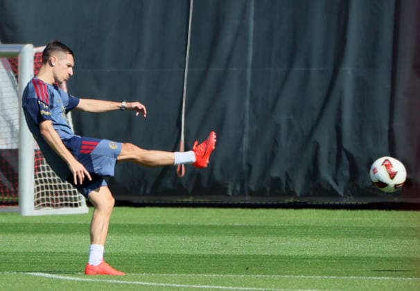 24.08.2026, FC Bayern Training, Fussball Muenchen, im Bild: Bryan Zaragoza (FC Bayern Muenchen) *** August 24, 2026, FC Bayern Training, Soccer, Munich, Pictured: Bryan Zaragoza, FC Bayern Munich