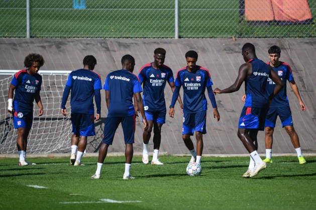 Ahead of Olympique Lyonnais v Fenerbahce- UEFA Champions League LYON, FRANCE - AUGUST 25: Olympique Lyon players take part in their final training session at the club s training facilities in Lyon, France, on August 25, 2026, ahead of their UEFA Champions League play-off second-leg match against Fenerbahce. Arif Hüdaverdi Yaman Anadolu Lyon France. Editorial use only. Please get in touch for any other usage.  Copyright: x2026xAnadoluxArifxHüdaverdixYamanx