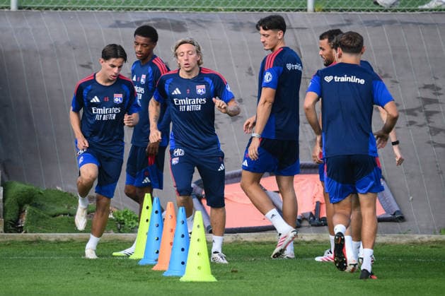 Ahead of Olympique Lyonnais v Fenerbahce- UEFA Champions League LYON, FRANCE - AUGUST 25: Olympique Lyon players take part in their final training session at the club s training facilities in Lyon, France, on August 25, 2026, ahead of their UEFA Champions League play-off second-leg match against Fenerbahce. Arif Hüdaverdi Yaman Anadolu Lyon France. Editorial use only. Please get in touch for any other usage.  Copyright: x2026xAnadoluxArifxHüdaverdixYamanx