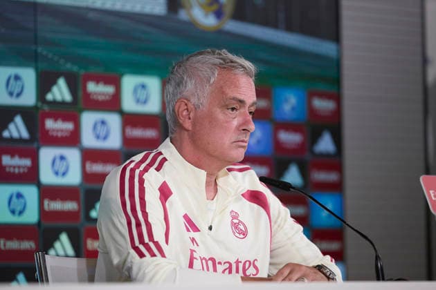 ESP: Jose Mourinho coach Real Madrid attends to a press conference, PK, Pressekonferenz Jose Mourinho, head coach of Real Madrid, attends his press conference, PK, Pressekonferenz during the training day of Real Madrid ahead the Spanish League, LaLiga EA Sports, football match against Real Sociedad at Ciudad Deportiva Real Madrid in Valdebebas, Madrid, on August 25, 2026, Spain *** ESP Jose Mourinho, Real Madrid coach, attends a press conference. Jose Mourinho, head coach of Real Madrid, attends his press conference (PK, Pressekonferenz) during Real Madrid s training session ahead of the Spanish League match, LaLiga EA Sports, against Real Sociedad at the Real Madrid Training Center in Valdebebas, Madrid, on August 25, 2026, Spain Copyright: xAgenciaxLOFx