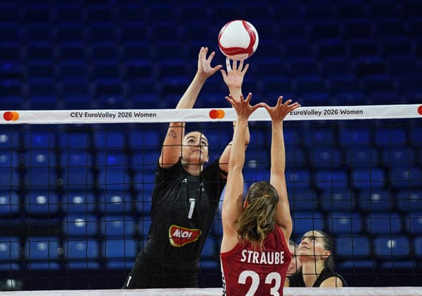 Hungary v Germany - CEV EuroVolley 2026 ISTANBUL, TURKIYE - AUGUST 25 :Aliz Kump (1) of Hungary competes with Sarah Straube (23) of Germany during CEV EuroVolley 2026 Women match between Hungary and Germany at Sinan Erdem Hall in Istanbul, Turkiye on August 25, 2026. Esra Bilgin Anadolu Istanbul Turkey. Editorial use only. Please get in touch for any other usage.  Copyright: x2026xAnadoluxEsraxBilginx