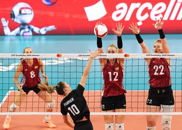 Hungary v Germany - CEV EuroVolley 2026 ISTANBUL, TURKIYE - AUGUST 25: Greta Pampuch (10) of Hungary in action against Hanna Orthmann (12) of Germany during the CEV EuroVolley 2026 Women Group A match between Hungary and Germany at Sinan Erdem Sports Hall, on August 25, 2026 in Istanbul, Turkiye. Esra Bilgin Anadolu Istanbul Turkey. Editorial use only. Please get in touch for any other usage.  Copyright: x2026xAnadoluxEsraxBilginx