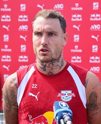 RB Leipzig - Training Bundesliga Leipzig, 25.08.2026, Trainingszentrum Cottaweg, Fußball Bundesliga , RB LEIPZIG - Training, Saisonvorbereitung zur Saison 2026 27 , Im Bild: David Raum (22, RB Leipzig) stand nach dem Training zum Mediengespräch. , *** RB Leipzig Training, Bundesliga, Leipzig, August 25, 2026, Cottaweg Training Center, Soccer, Bundesliga, RB LEIPZIG Training, Preseason Preparation for the 2026–27 Season, Pictured: David Raum (22), RB Leipzig held a press conference after training, Picture Point