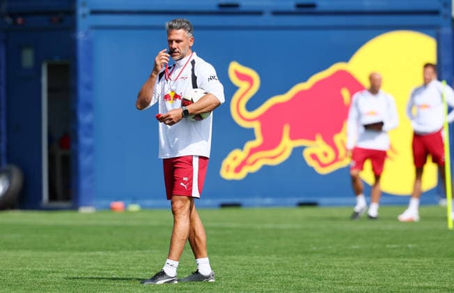 RB Leipzig - Training Bundesliga Leipzig, 25.08.2026, Trainingszentrum Cottaweg, Fußball Bundesliga , RB LEIPZIG - Training, Saisonvorbereitung zur Saison 2026 27 , Im Bild: Trainer Martin Demichelis (RB Leipzig) , *** RB Leipzig Training, Bundesliga, Leipzig, August 25, 2026, Cottaweg Training Center, Soccer, Bundesliga, RB LEIPZIG Training, Preseason for the 2026–27 Season, Pictured: Coach Martin Demichelis, RB Leipzig, Picture Point
