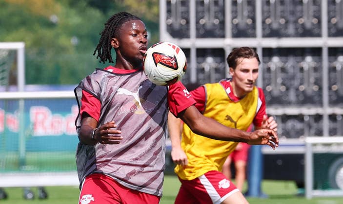 RB Leipzig - Training Bundesliga Leipzig, 25.08.2026, Trainingszentrum Cottaweg, Fußball Bundesliga , RB LEIPZIG - Training, Saisonvorbereitung zur Saison 2026 27 , Im Bild: Johan Bakayoko ( 11, RB Leipzig) am Ball. , *** RB Leipzig Training, Bundesliga, Leipzig, August 25, 2026, Cottaweg Training Center, Bundesliga Soccer, RB LEIPZIG Training, Preseason for the 2026–27 Season, Pictured: Johan Bakayoko (11), RB Leipzig in action, Picture Point
