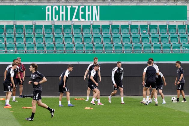 SOCCER - UEFA ECL, Rapid vs Hearts VIENNA,AUSTRIA,25.AUG.26 - SOCCER - UEFA Conference League, play-off, SK Rapid Wien vs Heart of Midlothian FC, preview, training Hearts. Image shows the team of Hearts.  GEPAxpictures xArminxRauthner