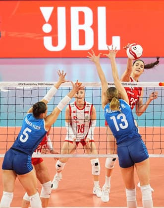 Poland v Slovenia - CEV EuroVolley 2026 ISTANBUL, TURKIYE - AUGUST 25: Maja Koput (32) of Poland in action against Masa Nika Milosic (13) of Slovenia during CEV Women s European Volleyball Championship Group A match between Poland and Slovenia at Sinan Erdem Dome in Istanbul, Turkiye on August 25, 2026. Esra Bilgin Anadolu Istanbul Turkey. Editorial use only. Please get in touch for any other usage.  Copyright: x2026xAnadoluxEsraxBilginx