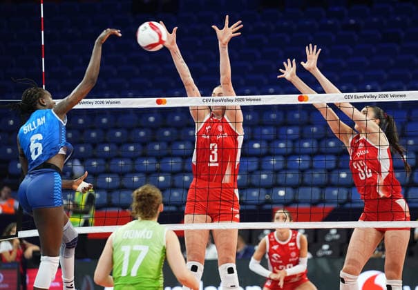 Poland v Slovenia - CEV EuroVolley 2026 ISTANBUL, TURKIYE - AUGUST 25: Magdalena Stysiak (3) of Poland in action against Fatoumatta Sillah (6) of Slovenia during CEV Women s European Volleyball Championship Group A match between Poland and Slovenia at Sinan Erdem Dome in Istanbul, Turkiye on August 25, 2026. Esra Bilgin Anadolu Istanbul Turkey. Editorial use only. Please get in touch for any other usage.  Copyright: x2026xAnadoluxEsraxBilginx