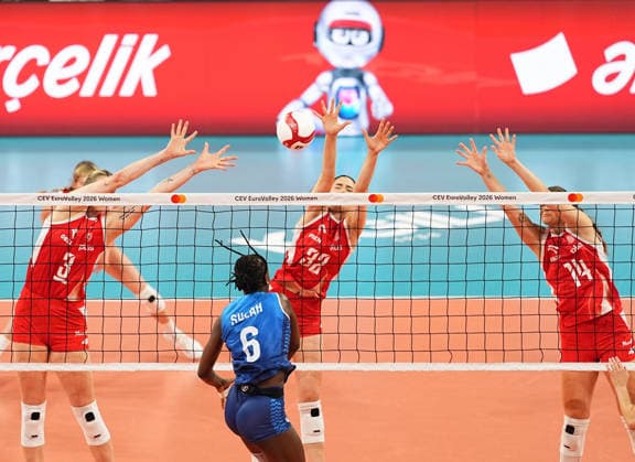 Poland v Slovenia - CEV EuroVolley 2026 ISTANBUL, TURKIYE - AUGUST 25: Maja Koput (32) of Poland in action against Fatoumatta Sillah (6) of Slovenia during CEV Women s European Volleyball Championship Group A match between Poland and Slovenia at Sinan Erdem Dome in Istanbul, Turkiye on August 25, 2026. Esra Bilgin Anadolu Istanbul Turkey. Editorial use only. Please get in touch for any other usage.  Copyright: x2026xAnadoluxEsraxBilginx