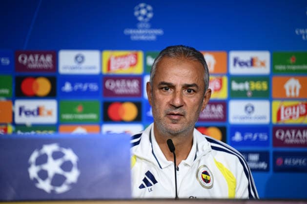 Ahead of Fenerbahce v Olympique Lyon - UEFA Champions League LYON, FRANCE - AUGUST 25: Fenerbahce head coach Ismail Kartal speaks during a press conference, PK, Pressekonferenz at Groupama Stadium ahead of the UEFA Champions League play-off second-leg match against French side Olympique Lyon on August 26, 2026, in Lyon, France. Arif Hudaverdi Yaman Anadolu Lyon France. Editorial use only. Please get in touch for any other usage.  Copyright: x2026xAnadoluxArifxHudaverdixYamanx