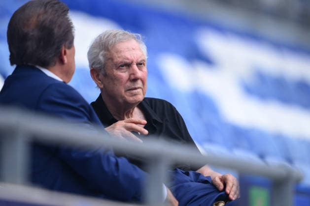 Ahead of Fenerbahce v Olympique Lyon - UEFA Champions League LYON, FRANCE - AUGUST 25: Fenerbahce President Aziz Yildirim watches the training session at Groupama Stadium ahead of the UEFA Champions League play-off second-leg match against French side Olympique Lyon on August 26, 2026, in Lyon, France. Arif Hudaverdi Yaman Anadolu Lyon France. Editorial use only. Please get in touch for any other usage.  Copyright: x2026xAnadoluxArifxHudaverdixYamanx