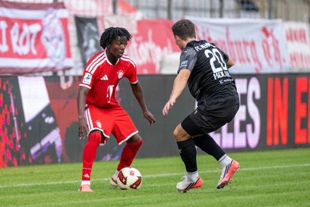 Oluwaseyi Wilson 7 (FC Bayern Muenchen Amatuere), Jonas Koller (FC Memmingen), FC Bayern II vs. FC Memmingen, Fussball, Regionalliga Bayern, 5. Spieltag, 25.08.2026 DFB regulations prohibit any use of photographs as image sequences and or quasi-video Muenchen Bayern Deutschland *** Oluwaseyi Wilson 7 FC Bayern Munich Amateurs, Jonas Koller, FC Memmingen, FC Bayern II vs. FC Memmingen, Soccer, Bavarian Regional League, Matchday 5, August 25, 2026. DFB regulations prohibit any use of photographs as image sequences and or quasi-video. Munich, Bavaria, Germany Copyright: xkolbert-press UlrichxGamelx