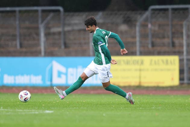 25.08.2026, Herren, Fussball, Saison 2026 2027, Bayerischer Totopokal, Achtelfinale: 1. FC Schweinfurt 1905 - VfB Eichstaett Berkay Öztürk ( 40, 1. FC Schweinfurt 1905) Schweinfurt Sachs-Stadion Bayern Deutschland *** August 25, 2026, Men s Soccer, 2026–2027 Season, Bavarian Toto Cup, Round of 16: 1 FC Schweinfurt 1905 vs. VfB Eichstätt, Berkay Öztürk (40), 1 FC Schweinfurt 1905, Sachs Stadium, Schweinfurt, Bavaria, Germany
