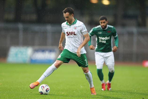 25.08.2026, Herren, Fussball, Saison 2026 2027, Bayerischer Totopokal, Achtelfinale: 1. FC Schweinfurt 1905 - VfB Eichstaett Lucas Schraufstetter ( 7, VfB Eichstätt) Schweinfurt Sachs-Stadion Bayern Deutschland *** August 25, 2026, Men s Soccer, 2026–2027 Season, Bavarian Toto Cup, Round of 16: 1 FC Schweinfurt 1905 vs. VfB Eichstätt, Lucas Schraufstetter 7, VfB Eichstätt, Schweinfurt, Sachs Stadium, Bavaria, Germany