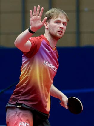 Benedikt Duda (TTC Schwalbe Bergneustadt) gestikuliert waehrend des Spiels der 1. Tischtennis-Bundesliga der Herren zwischen dem TTC Schwalbe Bergneustadt und dem TTC RhoenSprudel Fulda-Maberzell, Burstenhalle am 25. August 2026 in Bergneustadt, Deutschland. (Foto von Marco Steinbrenner DeFodi Images) +++ Benedikt Duda (TTC Schwalbe Bergneustadt) gestures during the 1st Men s Table tennis, Tischtennis Bundesliga match between TTC Schwalbe Bergneustadt and TTC RhoenSprudel Fulda-Maberzell at Burstenhalle on August 25, 2026 in Bergneustadt, Germany. (Photo by Marco Steinbrenner DeFodi Images) (Photo by Marco Steinbrenner DeFodi Images) - *** Benedikt Duda of TTC Schwalbe Bergneustadt gestures during the Men s Table Tennis Bundesliga match between TTC Schwalbe Bergneustadt and TTC RhoenSprudel Fulda Maberzell, Burstenhalle on August 25, 2026, in Bergneustadt, Germany. Photo by Marco Steinbrenner, DeFodi Images. Benedikt Duda of TTC Schwalbe Bergneustadt gestures during the 1st Men’s Table Tennis Bundesliga match between TTC Schwalbe Bergneustadt and TTC RhoenSprudel Fulda Maberzell at the Burstenhalle on August 25, 2026 in Bergneustadt, Germany Photo by Marco Steinbrenner, DeFodi Images Photo by Marco Steinbrenner, DeFodi Images