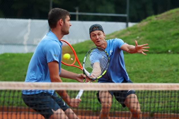 l-r: Im Bild: Noah Thurner (GER), Tom Bittner (GER), Alec Beckley (ZAF) Vasilios Caripi (ZAF) vs. Tom Bittner (GER) Noah Thurner (GER), ATP, Tennis Herren Challenger Schwaben Open, Herren, Doppel, Tennis, Achtelfinale, 25.08.2026 Augsburg Bayern Deutschland *** l r Pictured: Noah Thurner (GER), Tom Bittner (GER), Alec Beckley (ZAF), Vasilios Caripi (ZAF) vs. Tom Bittner (GER), Noah Thurner (GER), ATP Challenger Schwaben Open, Men s, Doubles, Tennis, Round of 16, August 25, 2026, Augsburg, Bavaria, Germany Copyright: xkolbert-press ChristianxKolbertx