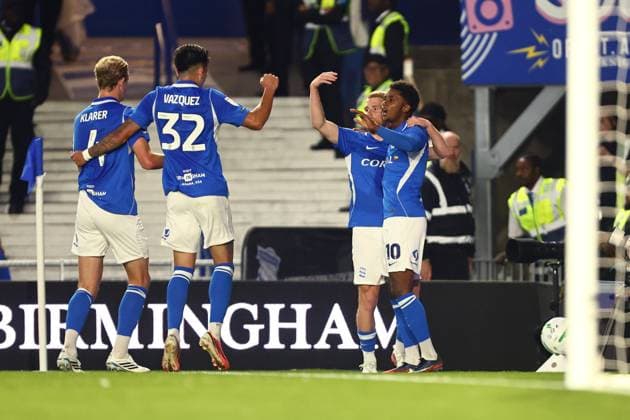 Demarai Gray of Birmingham City celebrates scoring their sides first goal Birmingham City v Brentford, EFL Carabao Cup, Second Round, Football, St. Andrew s at Knighthead Park, Birmingham, UK - 25 Aug 2026Birmingham St. Andrew s at Knighthead Park United Kingdom EDITORIAL USE ONLY No use with unauthorised audio, video, data, fixture lists, club league logos or live services. Online in-match use limited to 120 images, no video emulation. No use in betting, games or single club league player publications. Copyright: xPhilxOldham Shutterstockx 17115027af