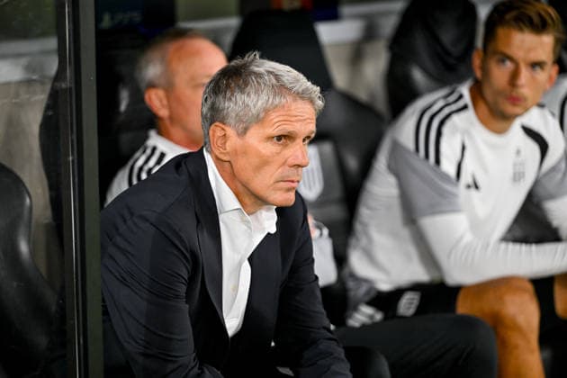 25.08.2025, Oberoesterreich Arena Linz, AUT, Champions League Play Off, LASK Linz (AUT) vs Celtic Glasgow FC (SCO), im Bild Dietmar Kuehbauer, Trainer Lask Linz Champions League Play Off, LASK Linz (AUT) vs Celtic Glasgow FC (SCO) in Linz, Austria on 2026 08 25 Linz Oberoesterreich Austria *** August 25, 2025, Oberoesterreich Arena Linz, AUT, Champions League Playoff, LASK Linz (AUT) vs. Celtic Glasgow FC (SCO); pictured: Dietmar Kuehbauer, coach of LASK Linz, Champions League Playoff, LASK Linz (AUT) vs. Celtic Glasgow FC (SCO) in Linz, Austria, on August 25, 2026, Linz, Upper Austria, Austria