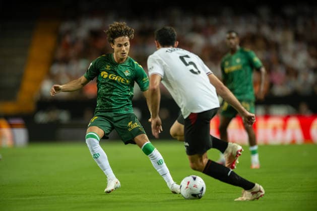 ESP: LaLiga EA Sports Valencia CF v Real Betis Rodrigo Riquelme Reche of Real Betis during LaLiga EA Sports match between Valencia CF v Real Betis played at Mestalla Stadium, Valencia on August 25 2026 in Spain Spain Soccer *** ESP LaLiga EA Sports Valencia CF vs. Real Betis Rodrigo Riquelme Reche of Real Betis during the LaLiga EA Sports match between Valencia CF and Real Betis played at Mestalla Stadium in Valencia on August 25, 2026, in Spain. Spanish Soccer Copyright: xAgenciaxLOFx