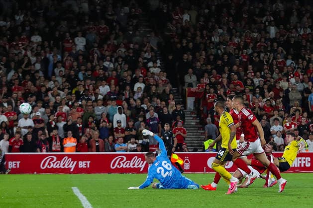 Nottingham Forest v Leeds United, Carabao Cup Daniel James Of Leeds United scores a GOAL 0-1 during the Nottingham Forest v Leeds United Carabao Cup 2nd round match at the City Ground, West Bridgford, England on 25 August 2026 Credit: Lee Keuneke Every Second Media Editorial use only. All images are copyright Every Second Media Limited. No images may be reproduced without prior permission. All rights reserved. Premier League and Football League images are subject to licensing agreements with Football DataCo Limited. see https: www.football-dataco.com Copyright: xIMAGO EveryxSecondxMediax ESM-2113-0086 LeexKeunekex xEveryxSecondxMediax