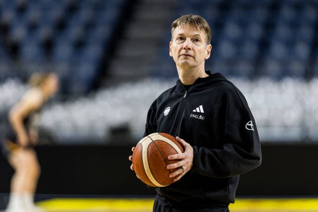 COLOGNE, GERMANY - AUGUST 25: Olaf Lange (Head Coach Germany) during media training of DBB Germany women at Lanxess Arena on August 25, 2026 in Cologne, Germany. North Rhine Westphalia Germany Copyright: xSteffiexWunderlx