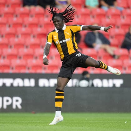 Stoke City v Hull City Carabao Cup Babajide David Akintola of Hull City with a strike on goal during the Carabao Cup Second Round match between Stoke City and Hull City at the bet365 Stadium, Stoke-on-Trent 25 08 2026 UK Newspapers OUT Copyright: xMattxWilkinsonx FIL-23823-0229
