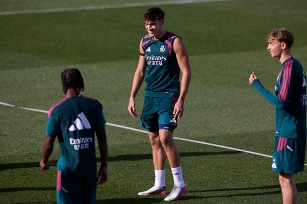 Real Madrid CF training session and press conference, PK, Pressekonferenz at Ciudad Real Madrid in Madrid, Spain - 25 Aug 2026 Carlos Espi of Real Madrid CF seen in action during the training session at Ciudad Real Madrid, on the eve of the LaLiga EA Sports 2026 2027 week 1 football match between Real Madrid CF and Real Sociedad Madrid Spain Copyright: xFedericoxTitonex xSOPAxImagesx Federico-Titone-1444689