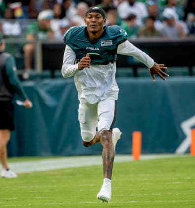 August 25, 2026, Philadelphia, Pa, USA: Philadelphia Eagles wide receiver DeVonta Smith warms up during the Philadelphia Eagles public practice at Lincoln Financial Field in Philadelphia, Pennsylvania on August 25, 2026. Cal Media NFL, American Football Herren, USA 2026: Philadelphia Eagles Public Practice AUG 25  - ZUMAcs17 20260825_faf_cs17_005 Copyright: xScottxSeriox