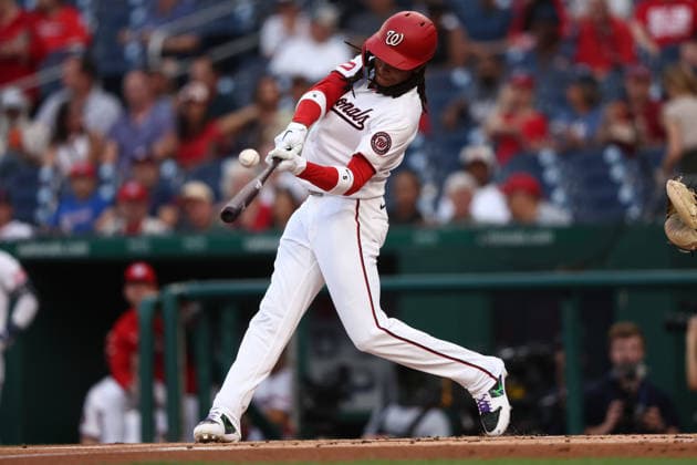August 25, 2026, Washington D.C, District Of Columbia, United States: Washington, DC; Washington Nationals shortstop CJ Abrams (5) hits a fly ball for an out during the Major League Baseball game between the Washington Nationals and the Colorado Rockies at Nationals Park on Tuesday, August 25, 2026. The Rockies beat the Nationals 3-1. MLB, Baseball Herren, USA Colorado Rockies 3:1 Washington Nationals  - ZUMAp258 20260825_znp_p258_006 Copyright: xStevexPrakopex